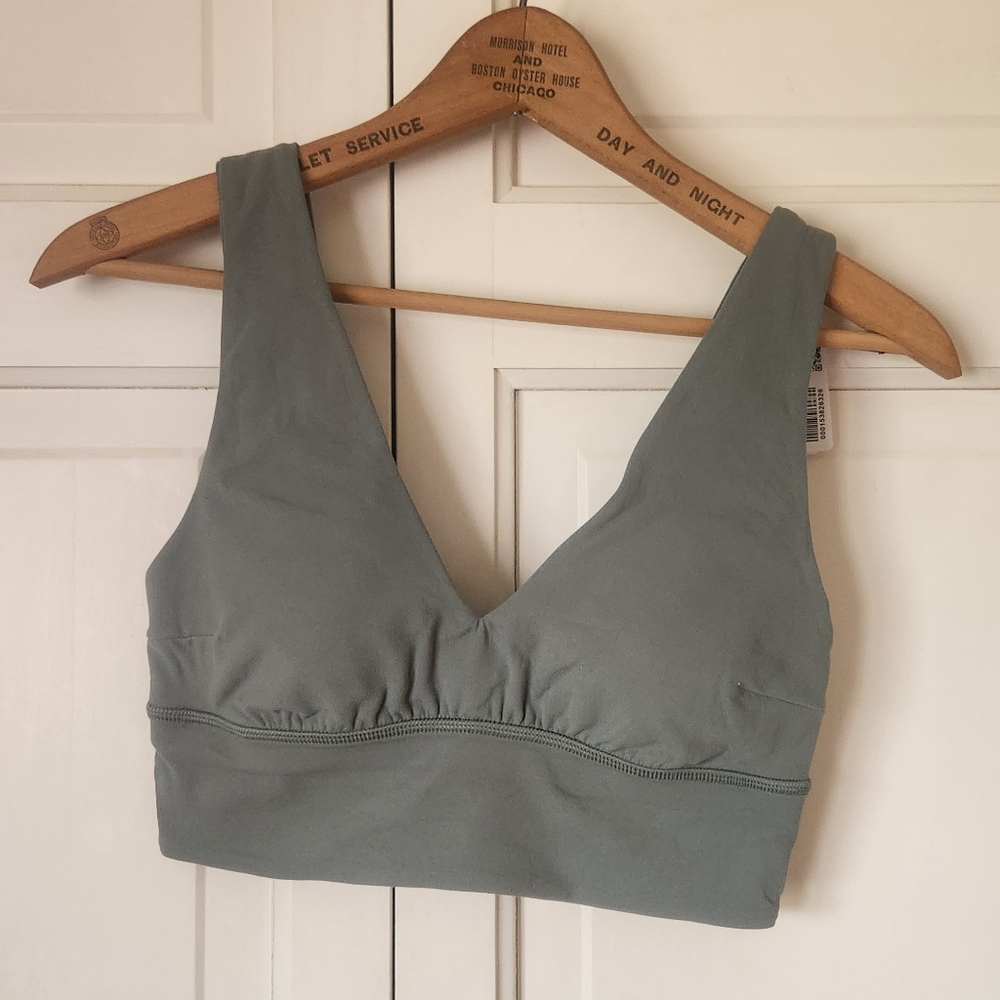 Nwt. Lululemon Align V Neck Bra